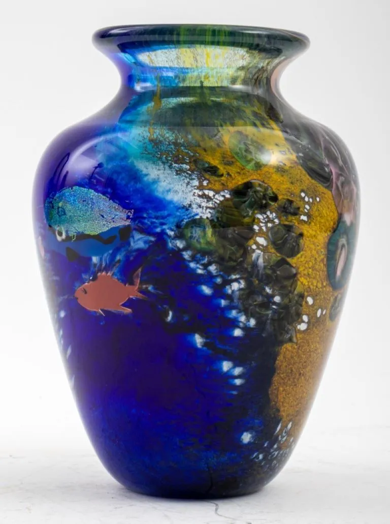 Art Glass Vase With Marine Scenes