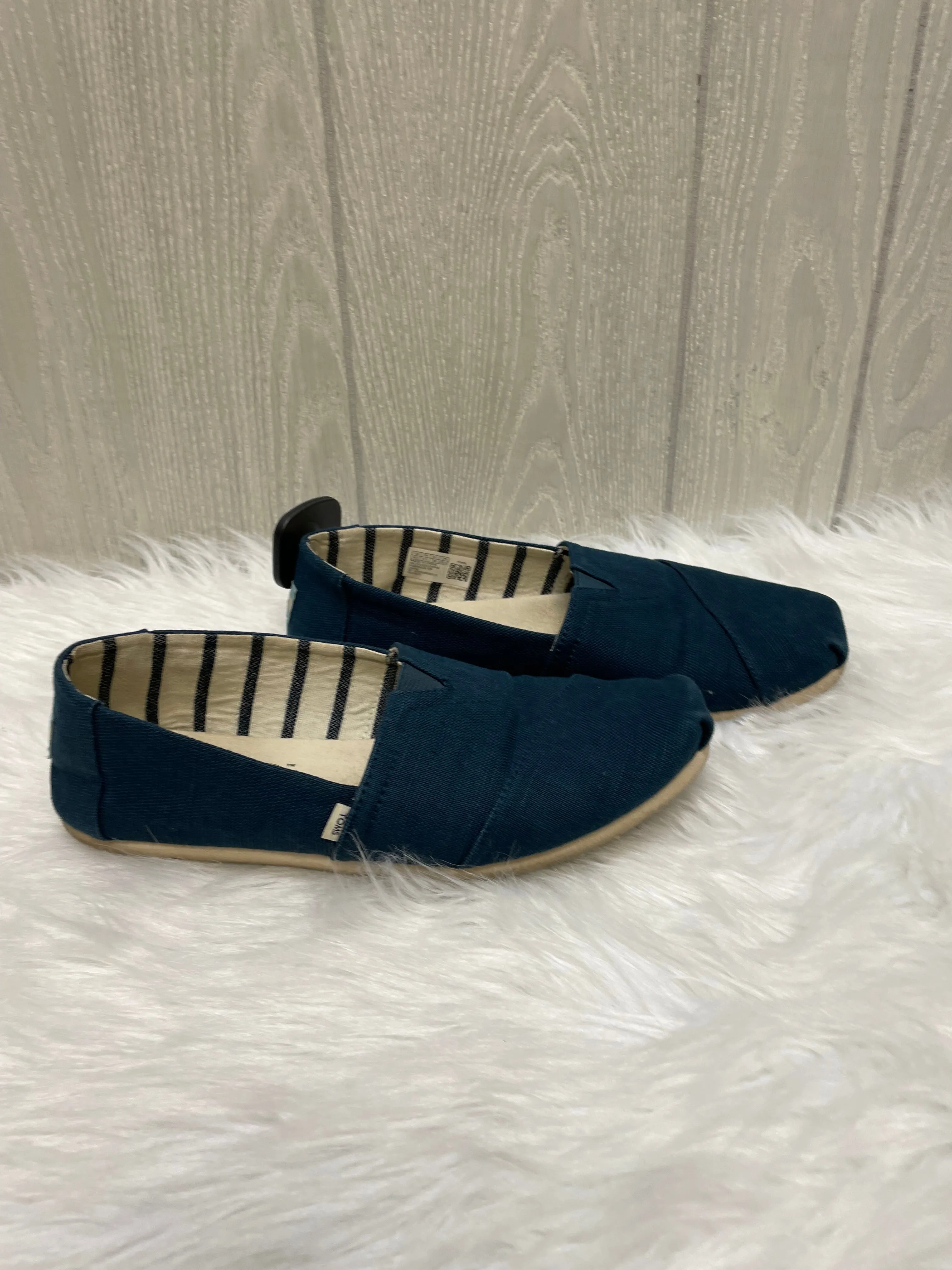 Navy Shoes Flats Toms, Size 8.5